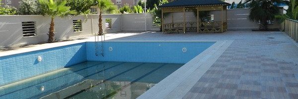 شقة للبيع في مجمع عقاري في انطاليا