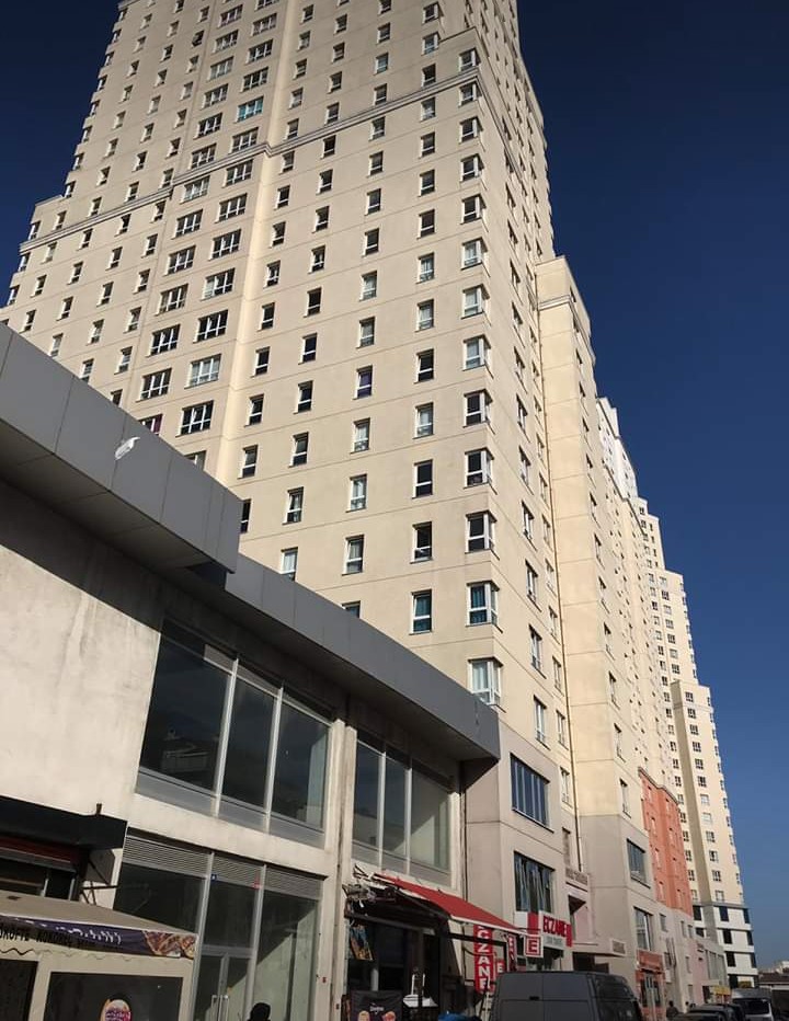 Cheap Istanbul Real Estate – Luxury-Style Apartments with Shopping Mall, Pools, and Strong Rental Returns 1