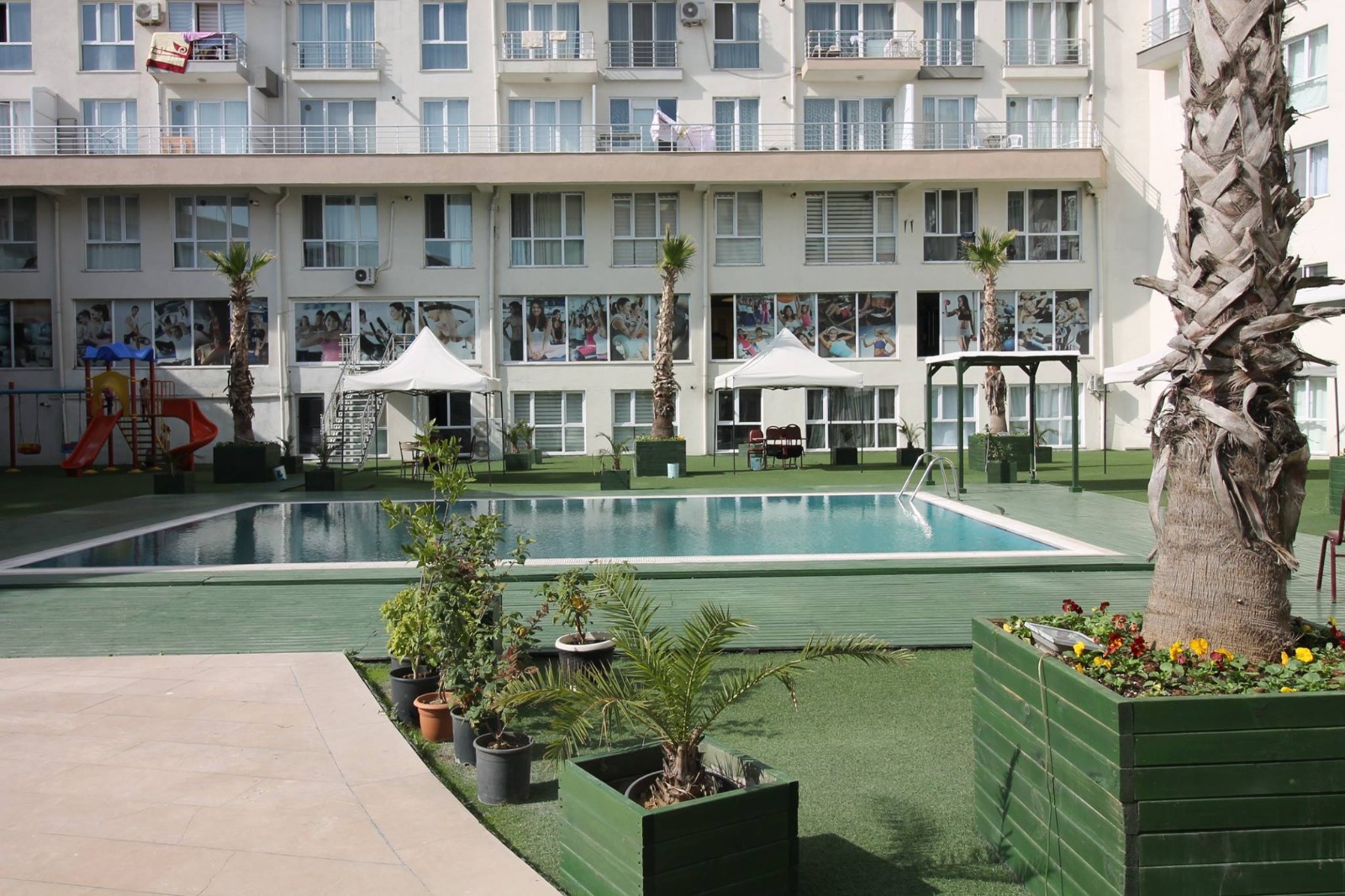 apartments for sale in istanbul turkey neighboured to the Metroline 4