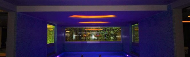 Beylikduzu Luxury Property Istanbul 300M to the main Metroline walking distance with Indoor Pool