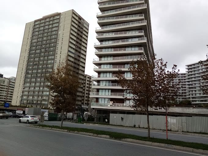 Modern Apartments Istanbul with huge pools and security close by Akbati Mall and its entertainment and food Park 2