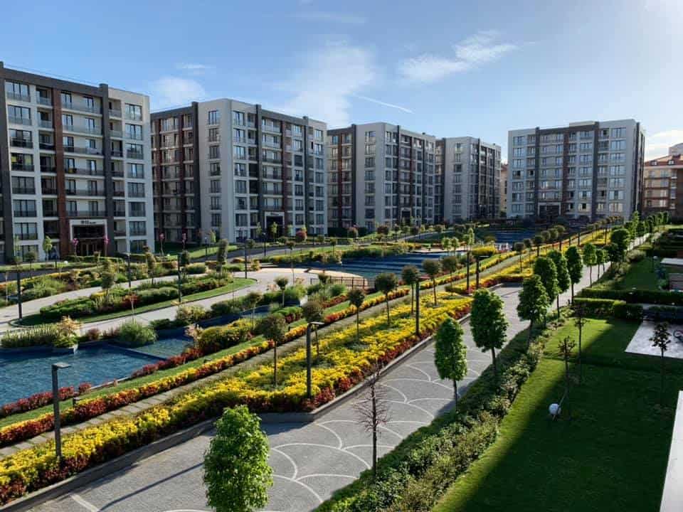 Istanbul One Bedroom Property – Modern Home in Beylikduzu with an English Garden 3