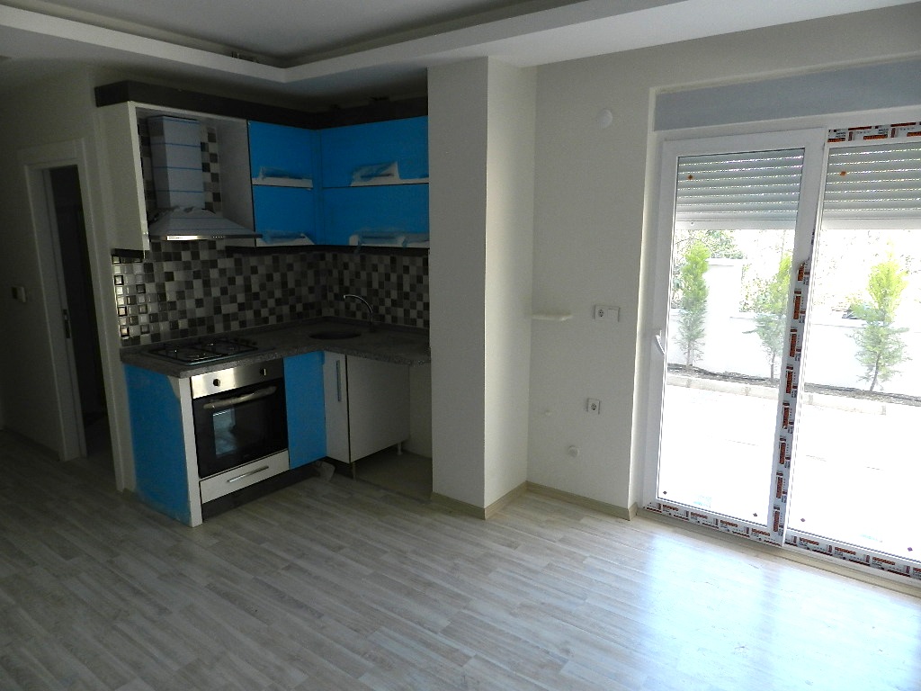 cheap Antalya apartment with sea view 9