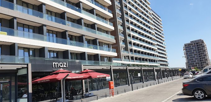 Istanbul Studio with Pool for Sale – Modern Living near Center in Sefaköy 1