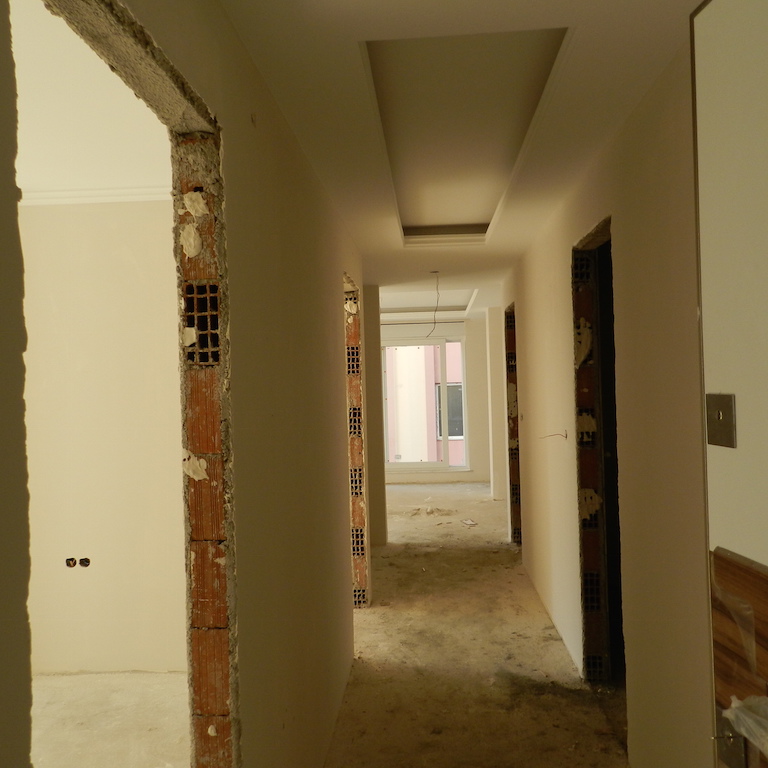 Modern New Apartments in Antalya for Sale – Prime Konyaalti Location with Pool, Parking, and 24/7 Security 6
