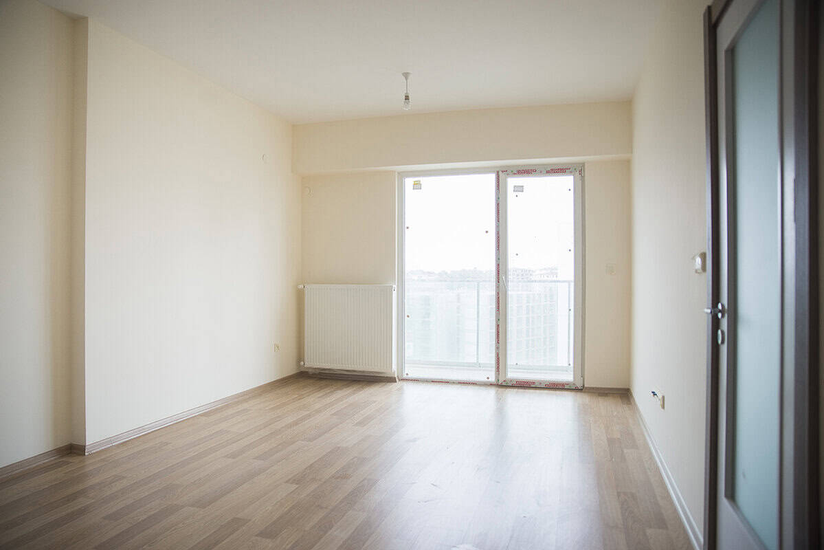 Istanbul Gated Complex for Sale – Luxury Living in Esenyurt with Pool Turkish Bath near Metro 24
