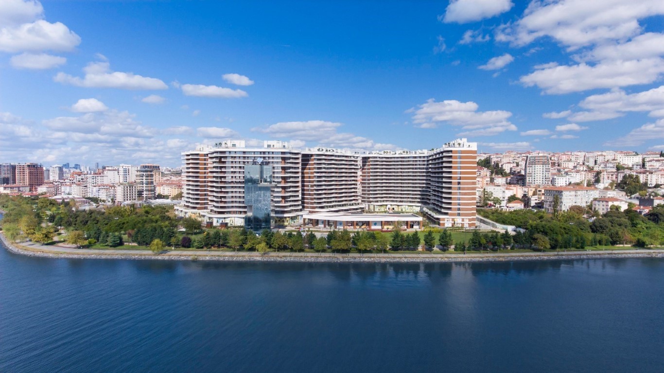 Dazzling Residential Area in Kuçukçekmece 3