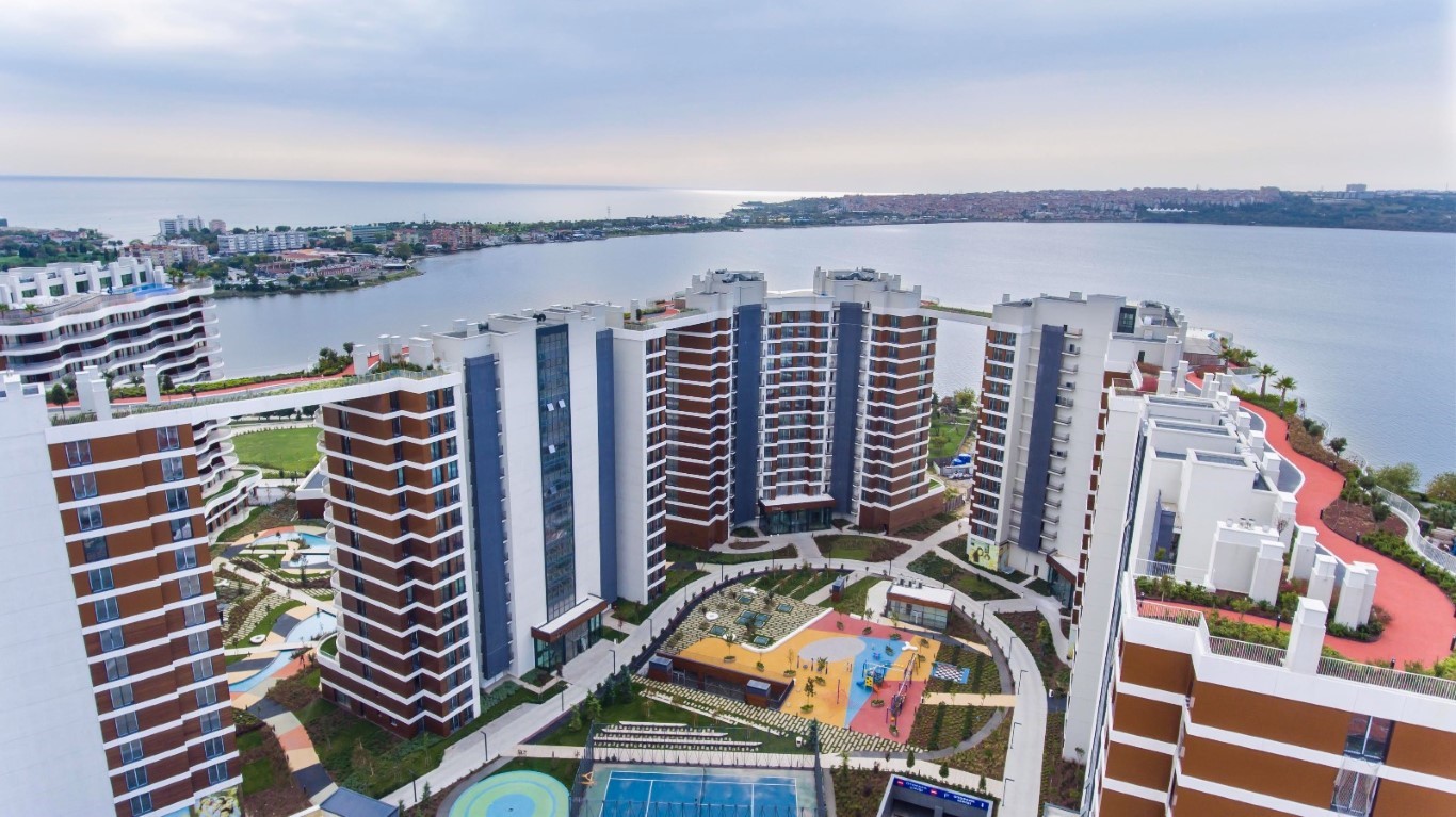 Dazzling Residential Area in Kuçukçekmece 5