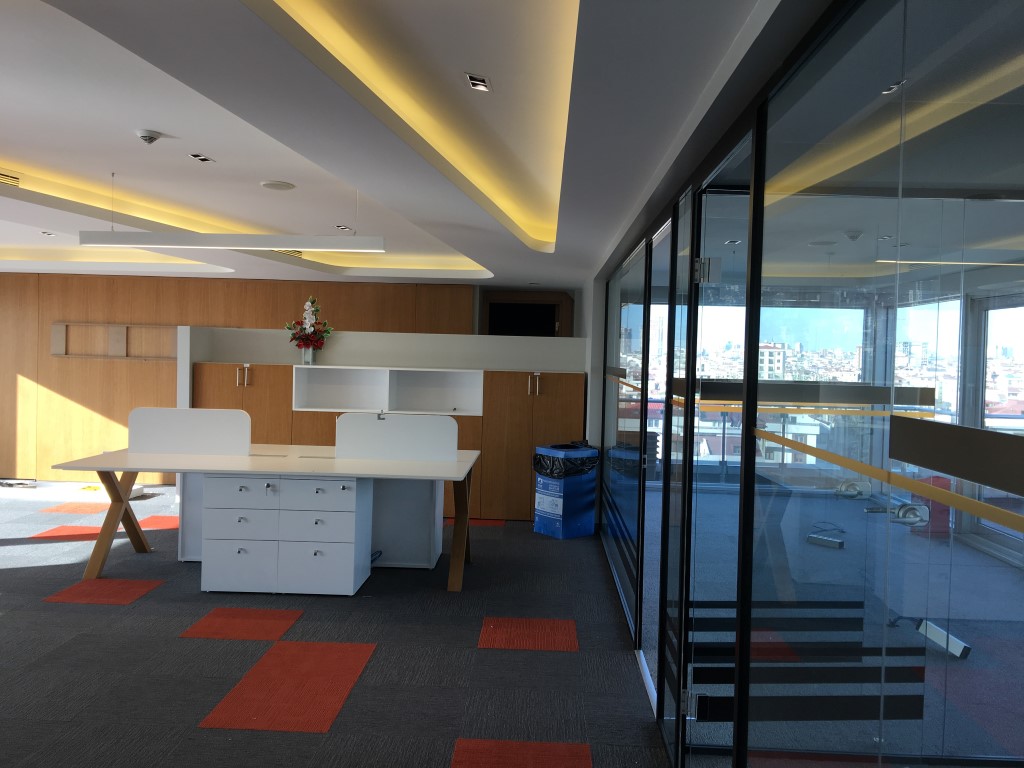 Spacious Offices For Investment Nearby Metro 4