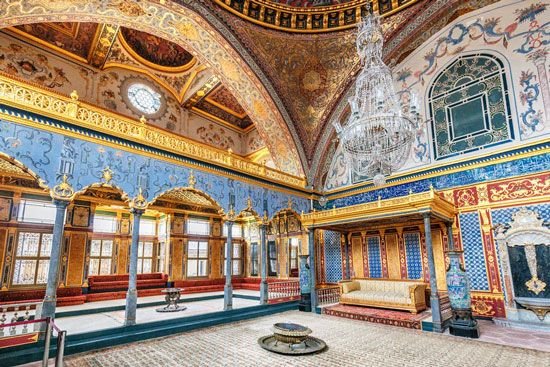 Visit The Best Ottoman Palaces in Istanbul 2