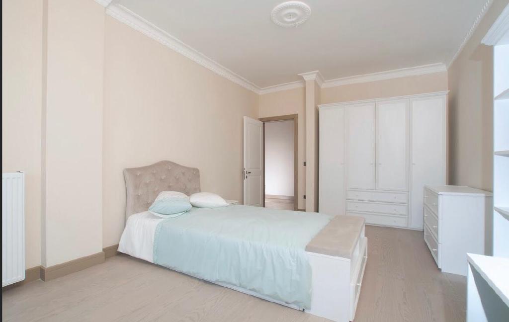 Sea view villa for sale in Beylikduzu Istanbul 12