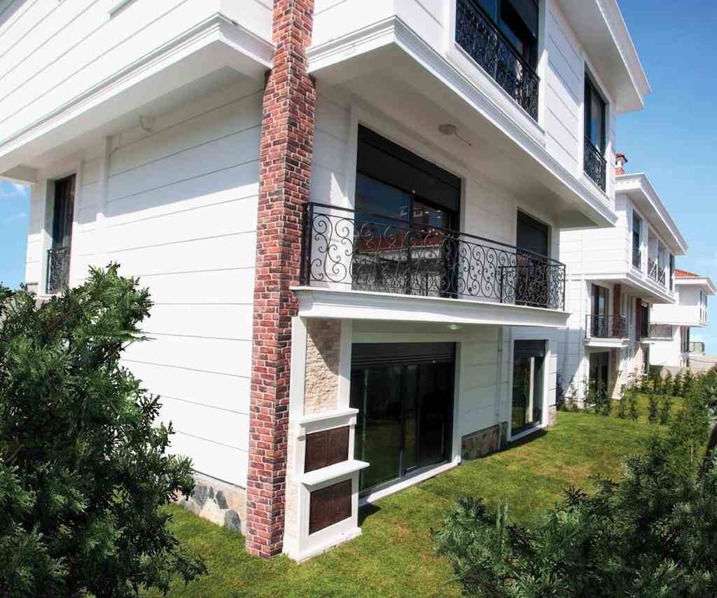 Sea view villa for sale in Beylikduzu Istanbul