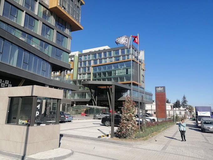 Affordable Istanbul Apartments Near the Airport – Avcilar with a Mall underneath usable for Comapnies as Offices as well 6