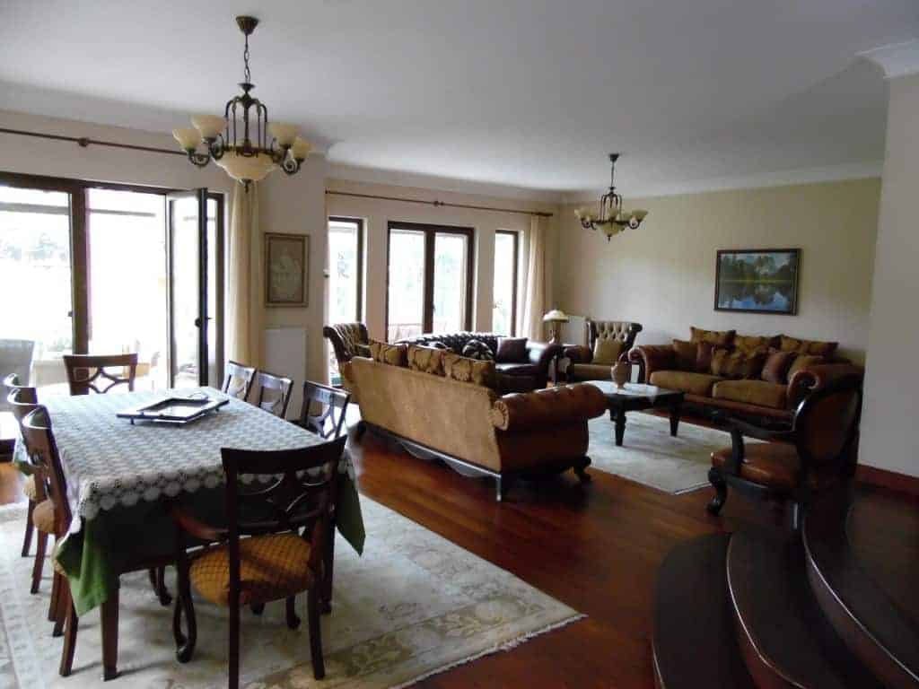 Detached Villa With A Private Garden 18