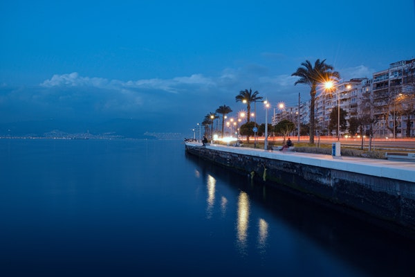 Living in Izmir - Izmir beach 