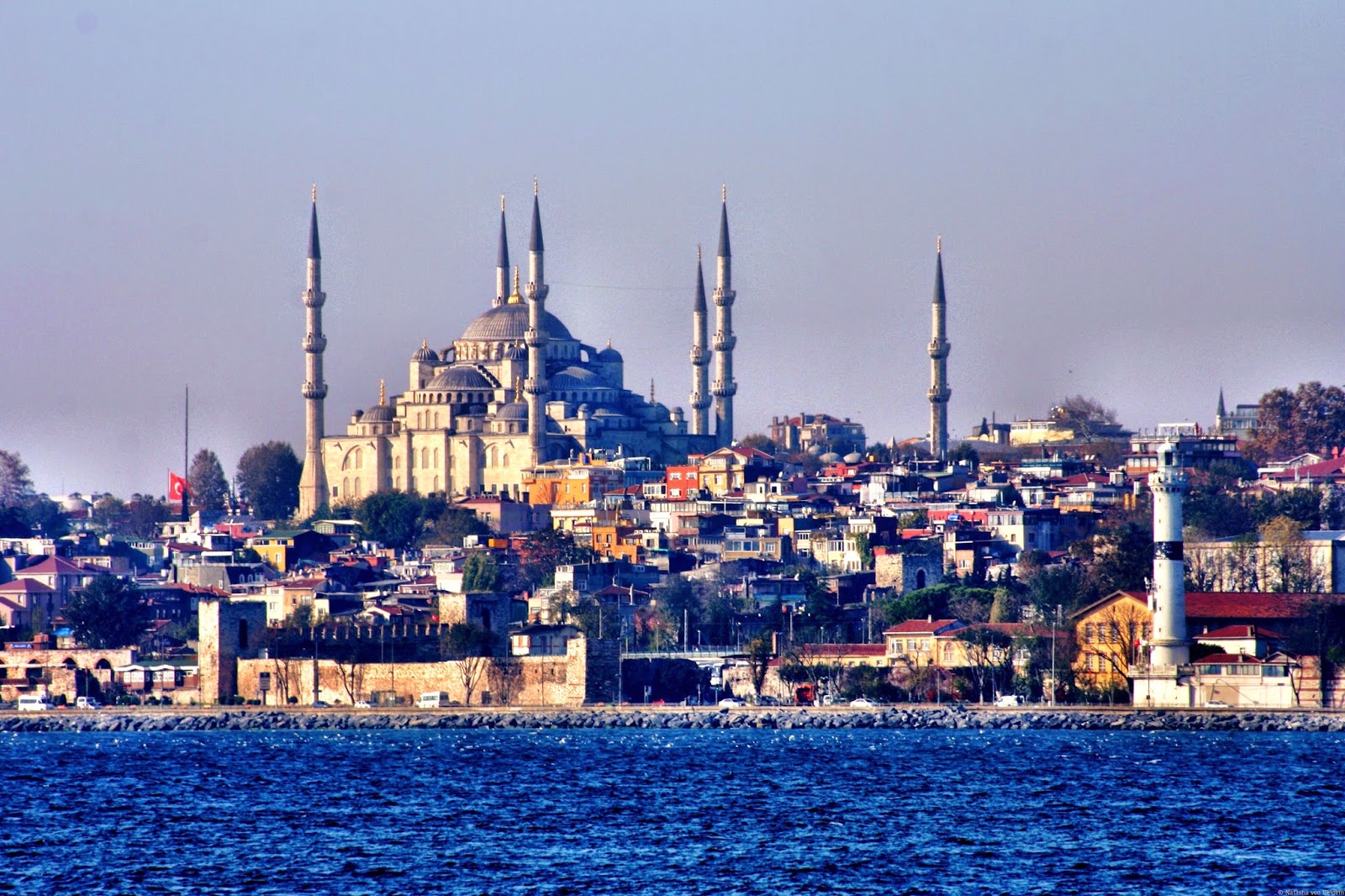 A travel guide to Istanbul for those on a tight budget