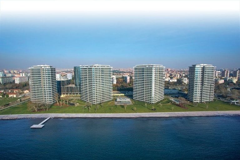 Seafront Apartment In Istanbul Atakoy