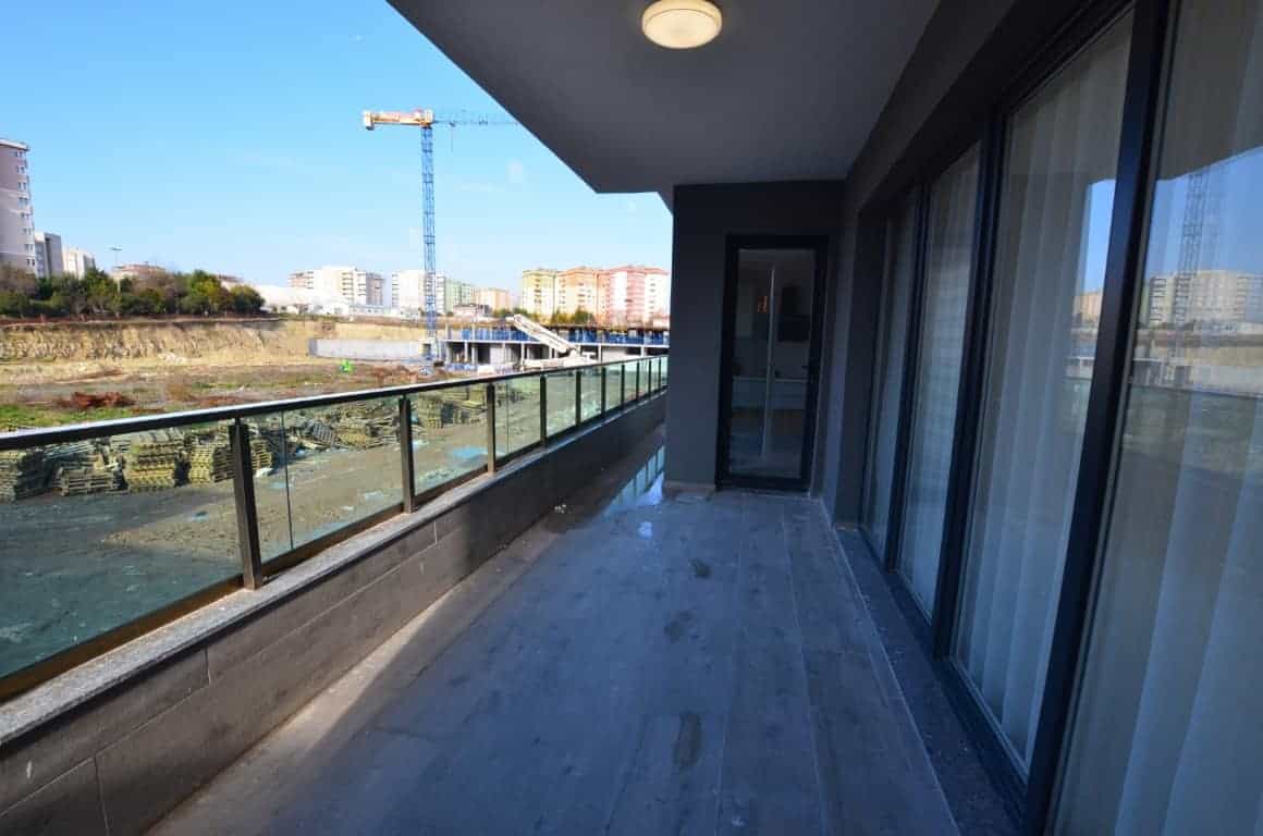Spacious Sea View Apartments In Istanbul 3
