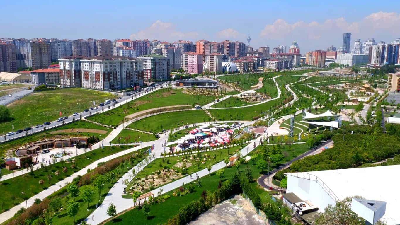 Apartments In Beylikduzu With Garden 12