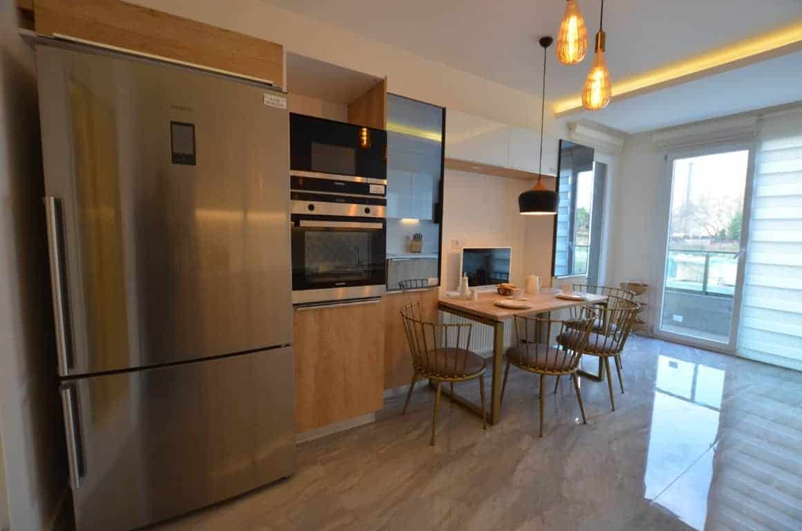 Spacious Sea View Property In Istanbul 12