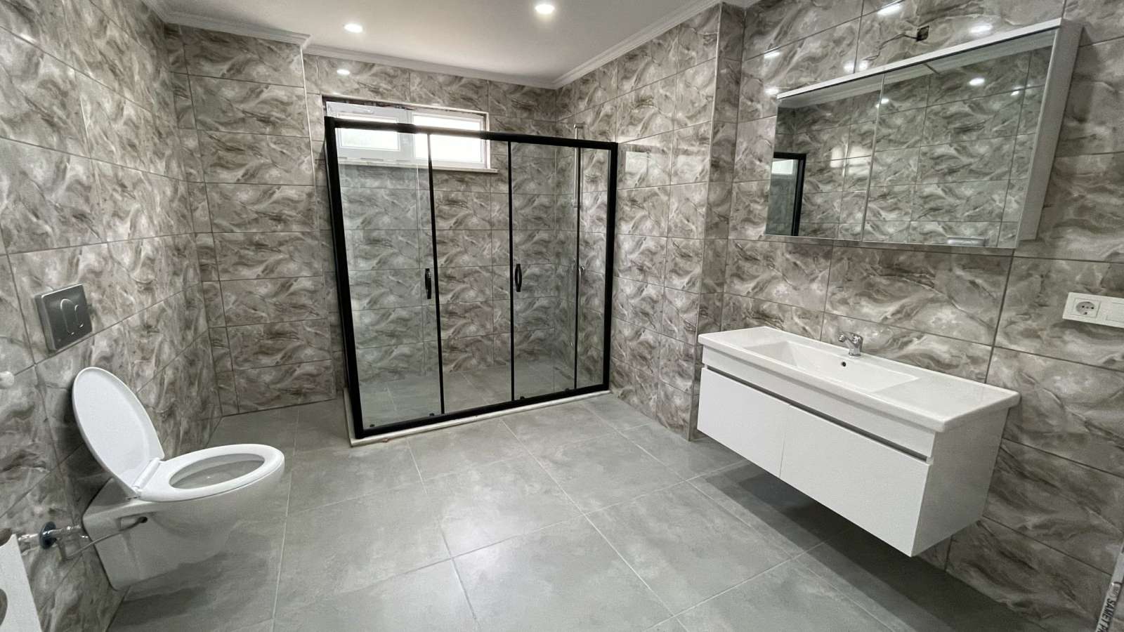 Luxury Sea View Istanbul Property 15