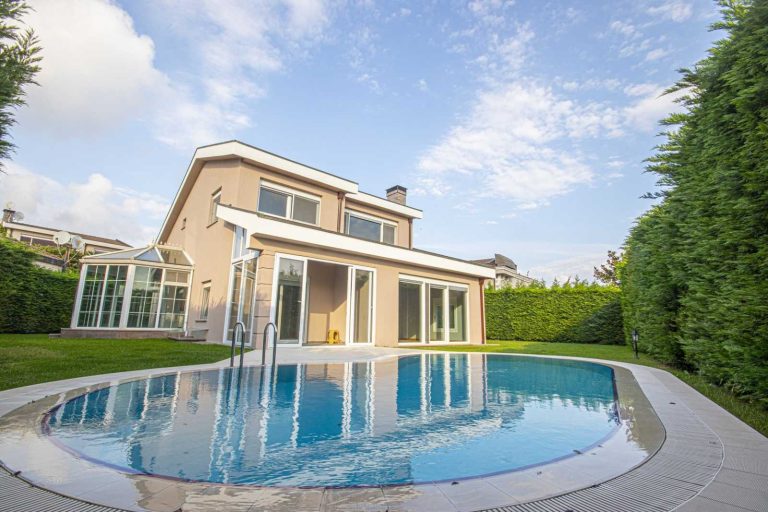 Luxury Istanbul Villa For Sale