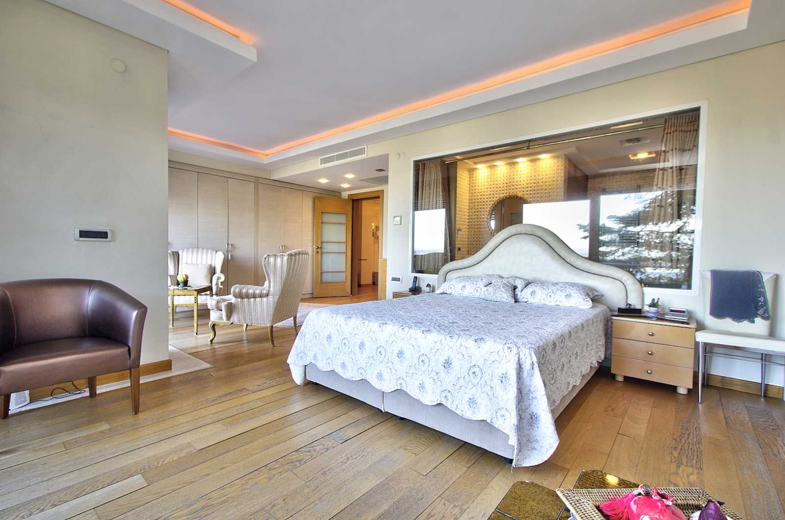 Prestigious Istanbul Property For Sale 18
