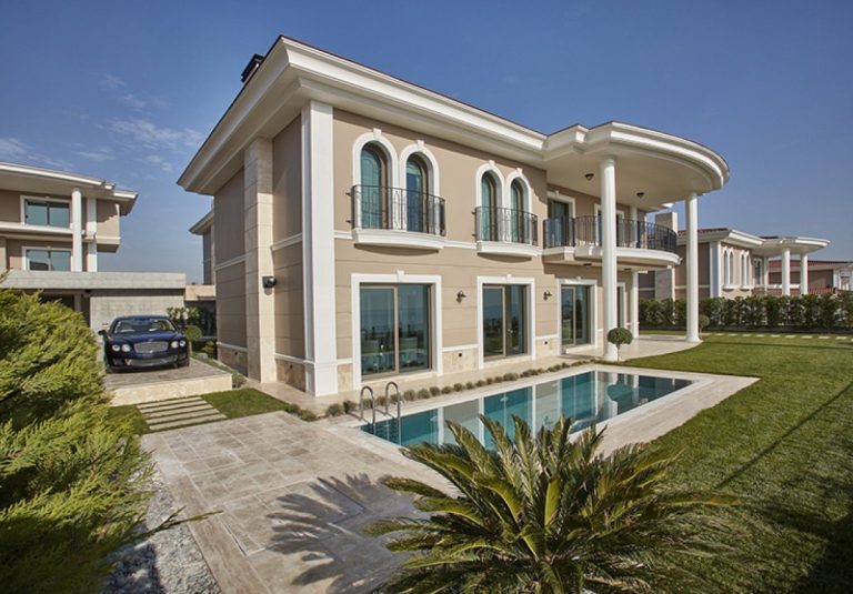 Luxury Property in Beylikduzu Marina