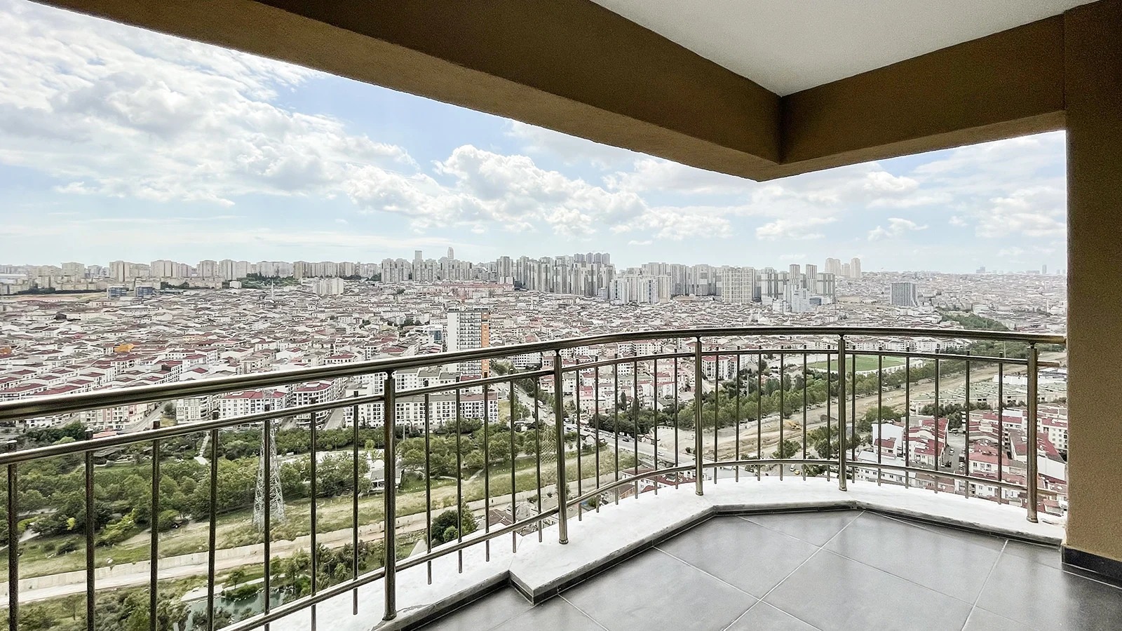 Luxury Esenyurt Istanbul Apartment 8